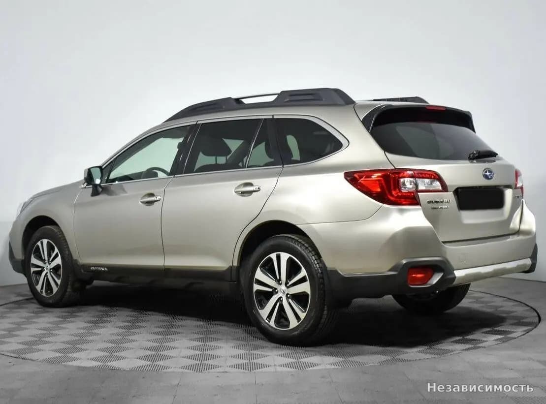 Subaru Outback 2018 с пробегом — фото 7