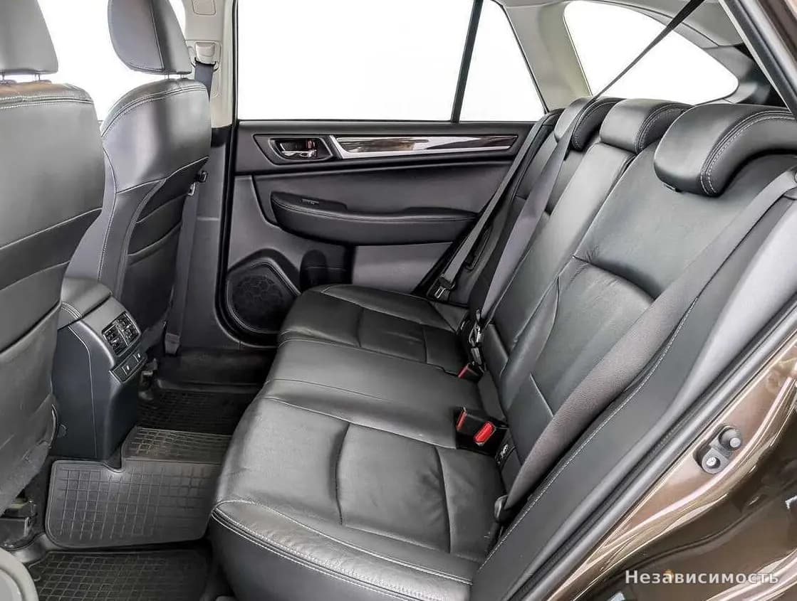 Subaru Outback 2017 с пробегом — фото 10