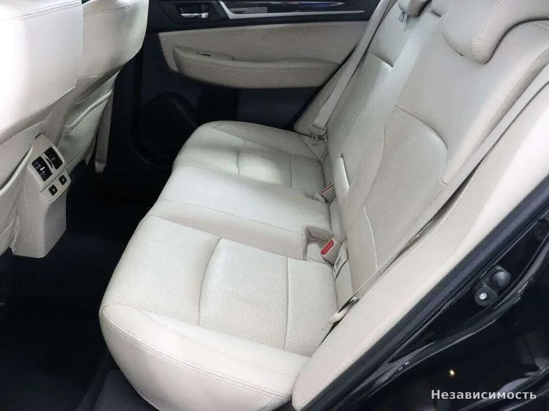 Subaru Outback 2017 с пробегом — фото 9