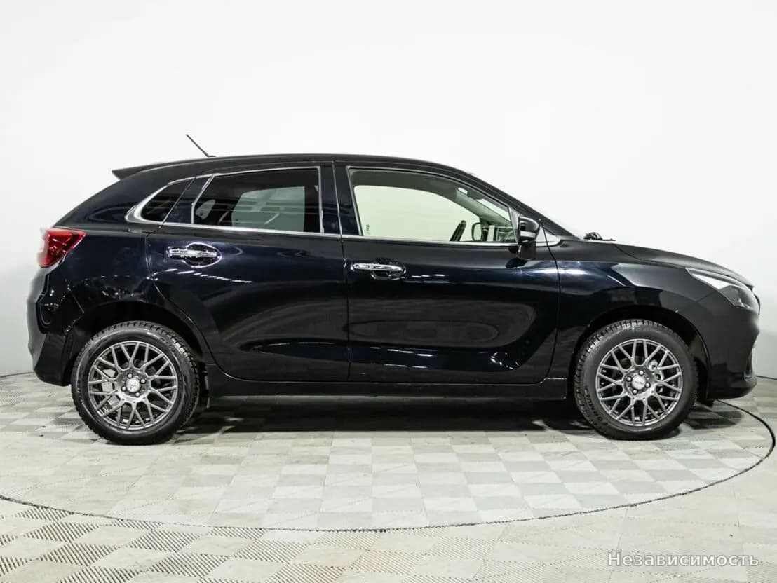 Suzuki Baleno 2022 с пробегом — фото 4