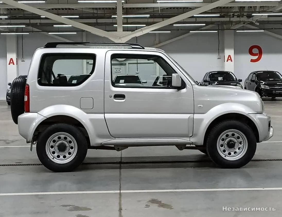Suzuki Jimny 2013 с пробегом — фото 4