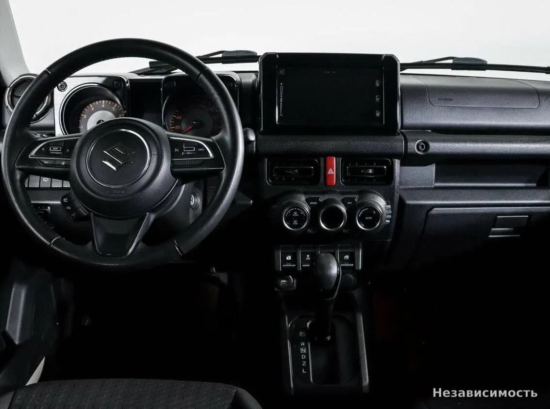 Suzuki Jimny 2020 с пробегом — фото 9