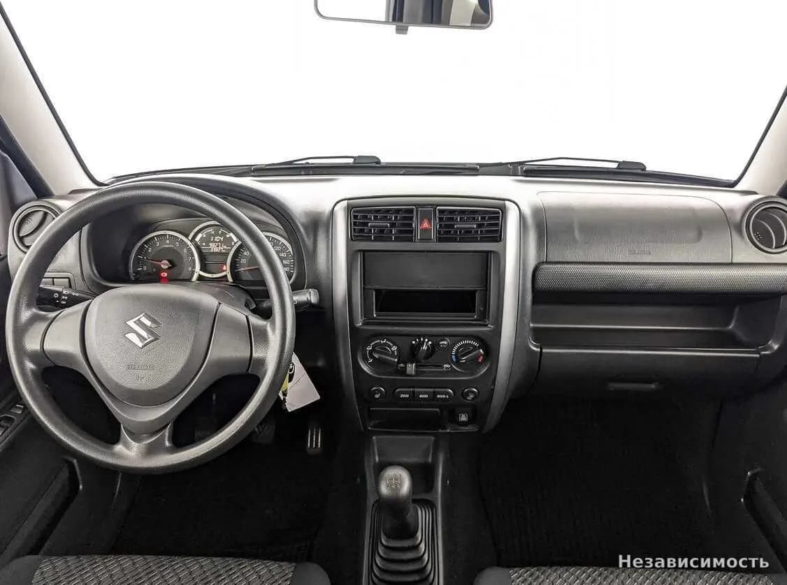 Suzuki Jimny 2017 с пробегом — фото 10