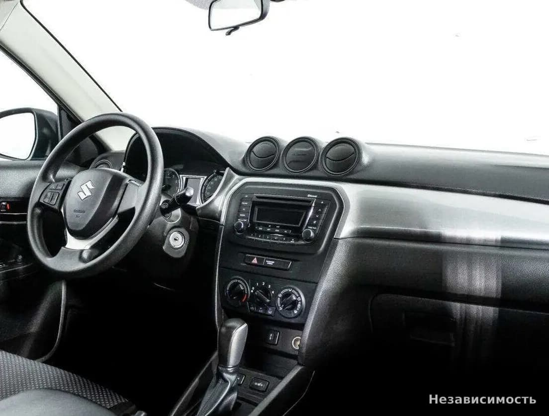 Suzuki Vitara 2017 с пробегом — фото 9