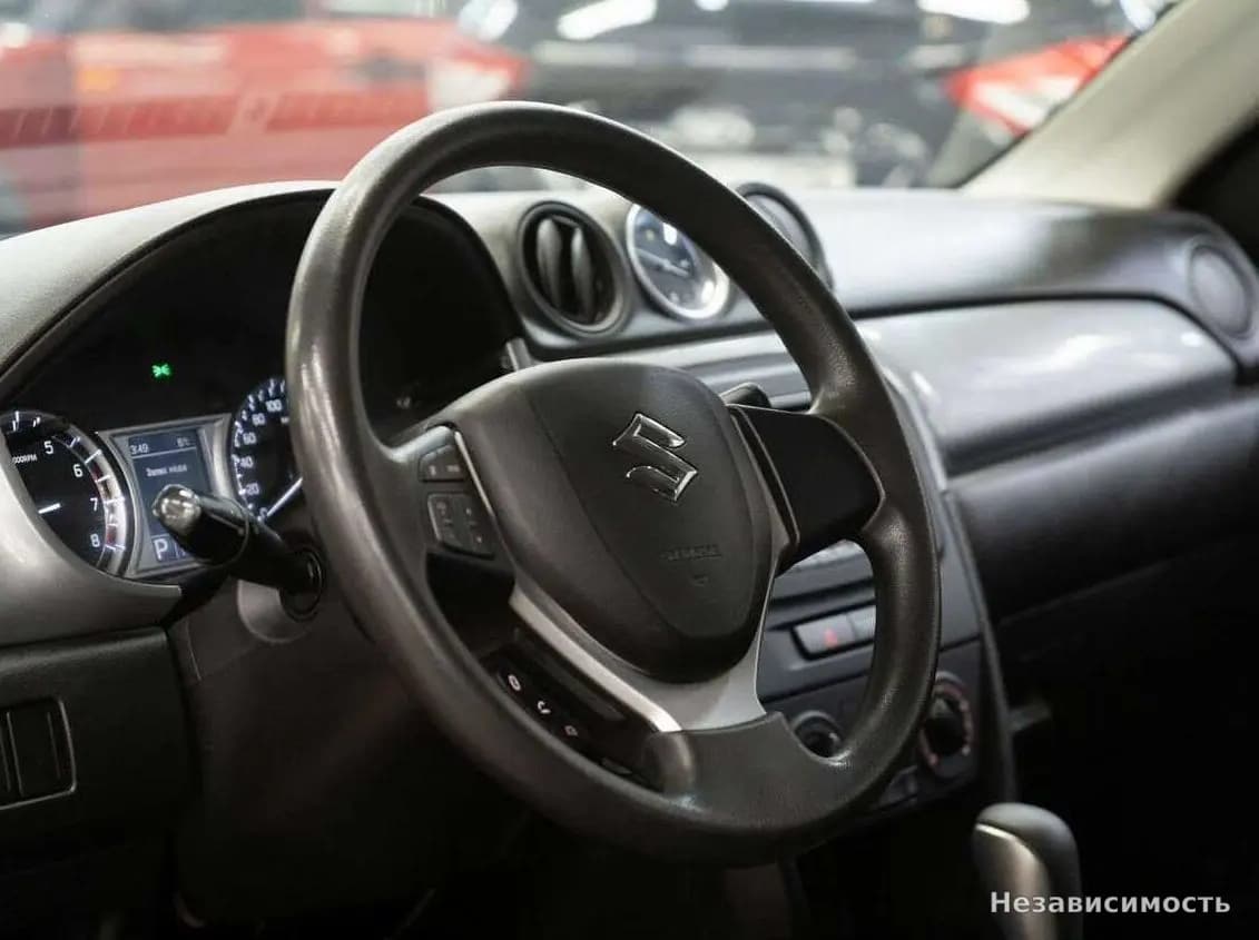 Suzuki Vitara 2015 с пробегом — фото 4