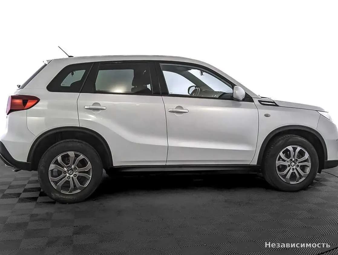 Suzuki Vitara 2020 с пробегом — фото 4