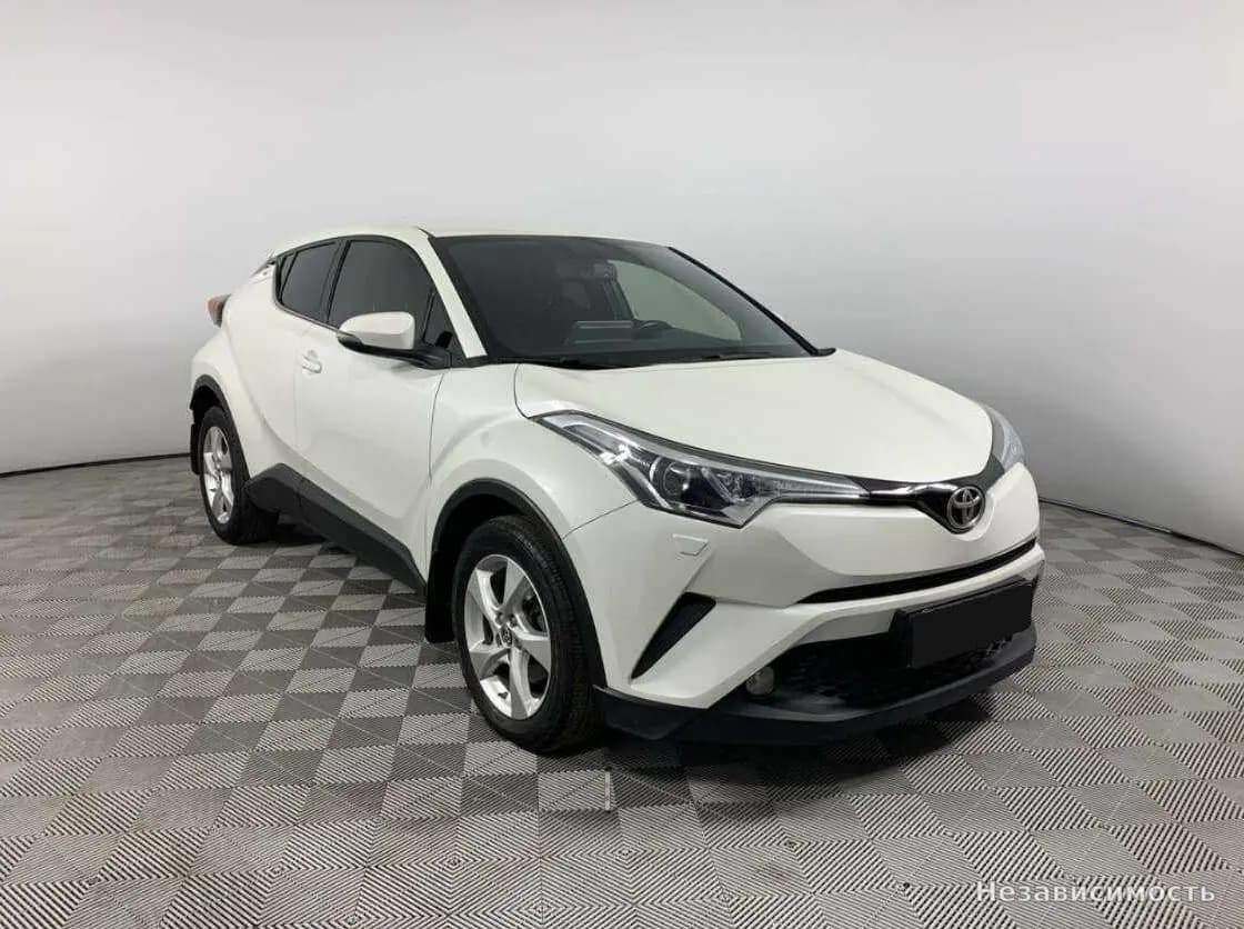 Toyota C-HR 2019 с пробегом — фото 3