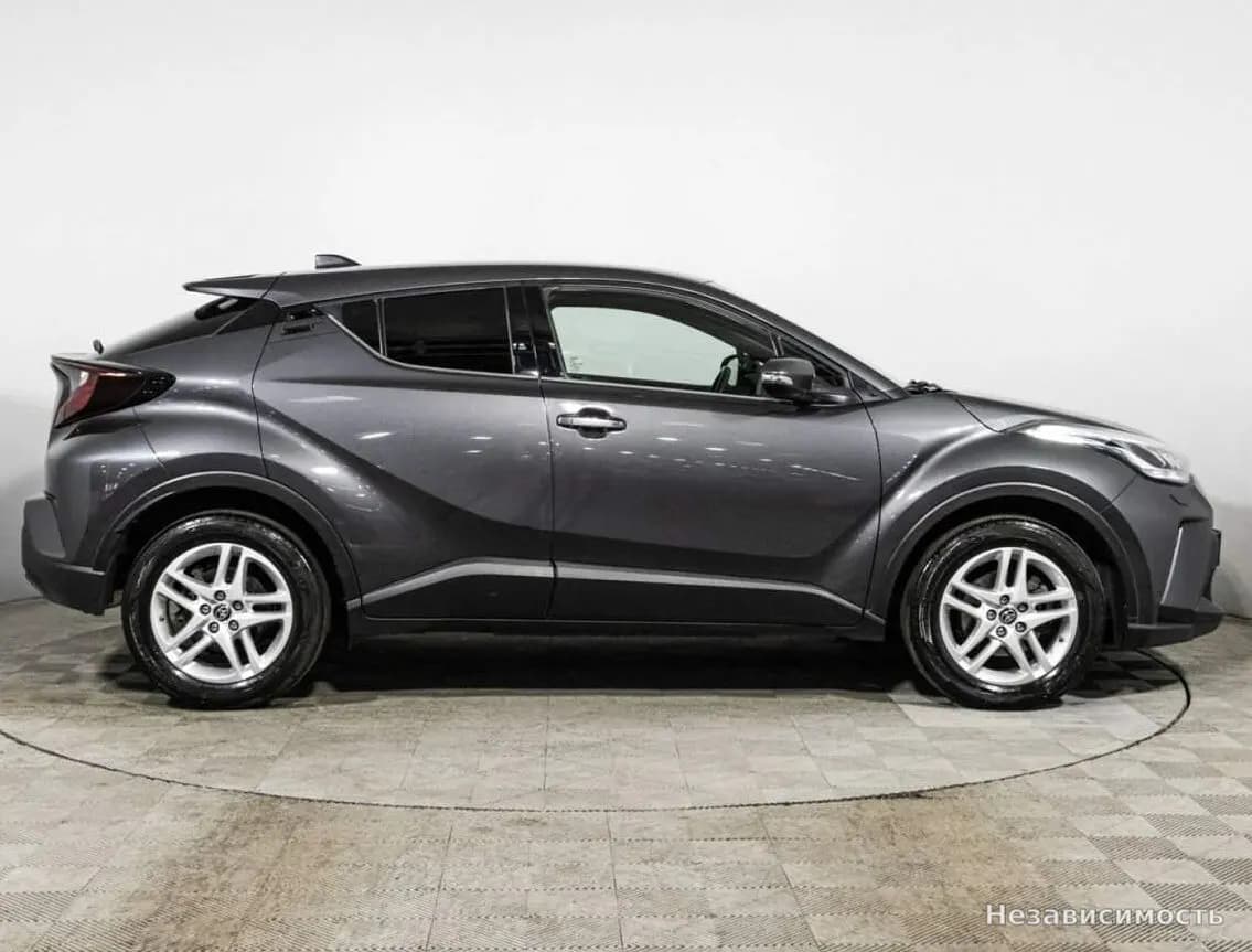 Toyota C-HR 2020 с пробегом — фото 4
