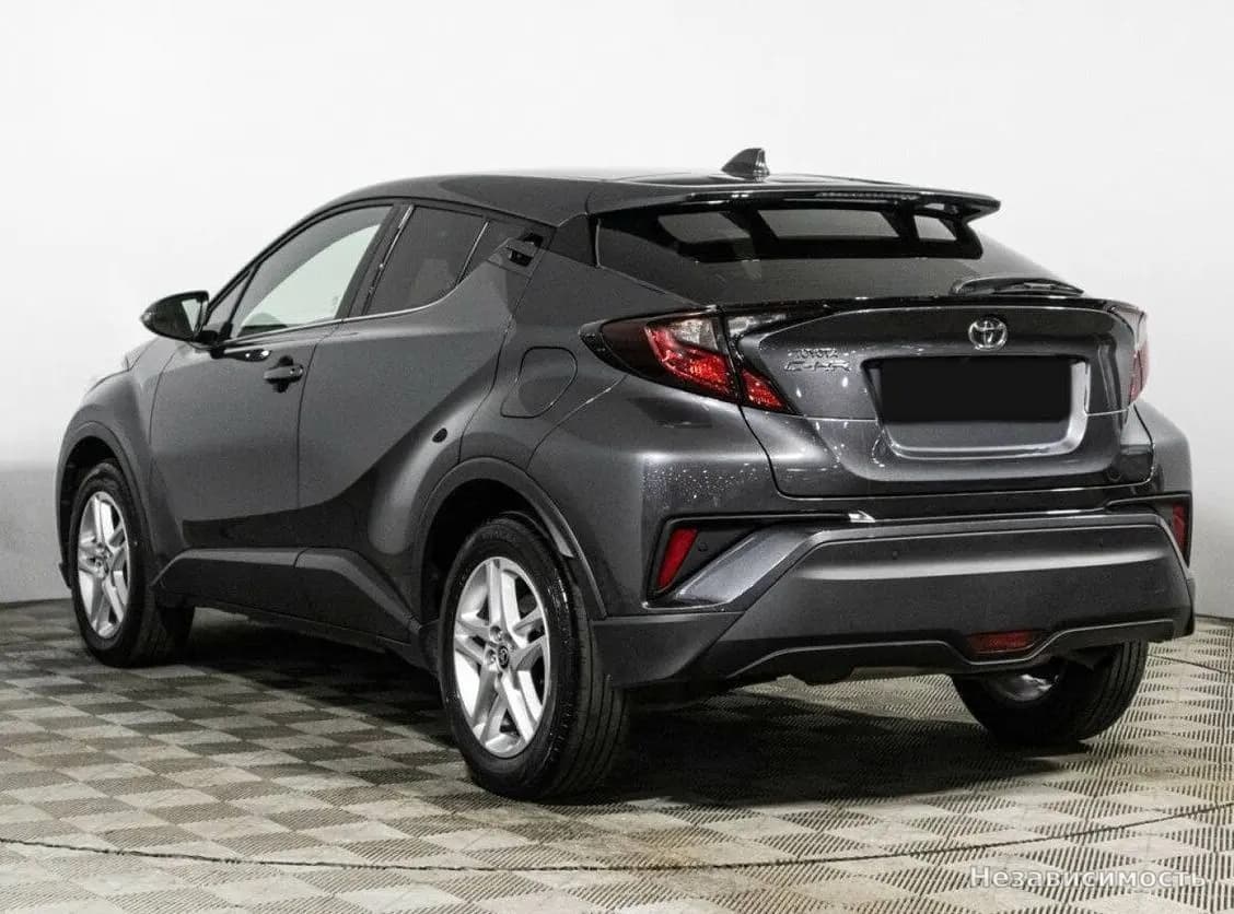 Toyota C-HR 2020 с пробегом — фото 7