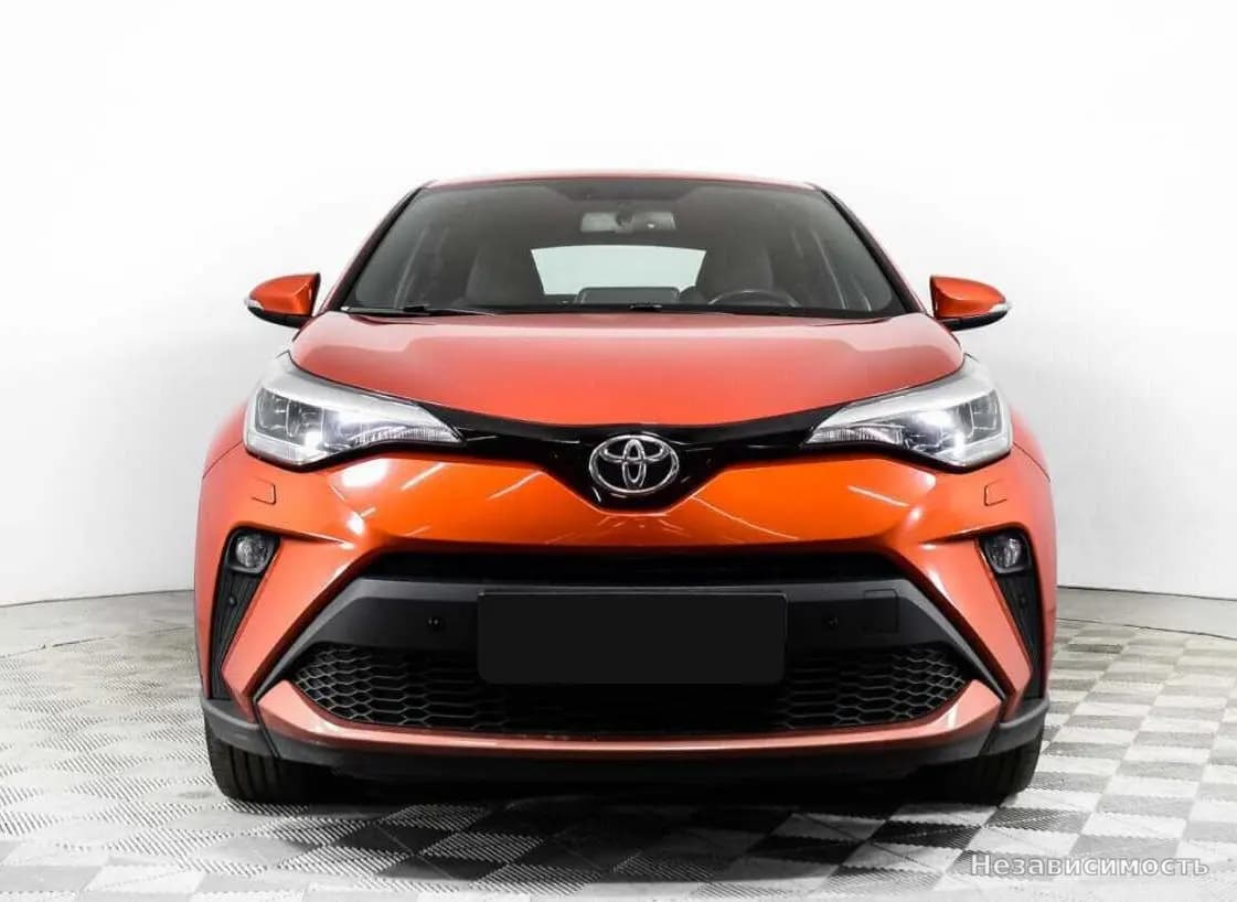 Toyota C-HR 2020 с пробегом — фото 2