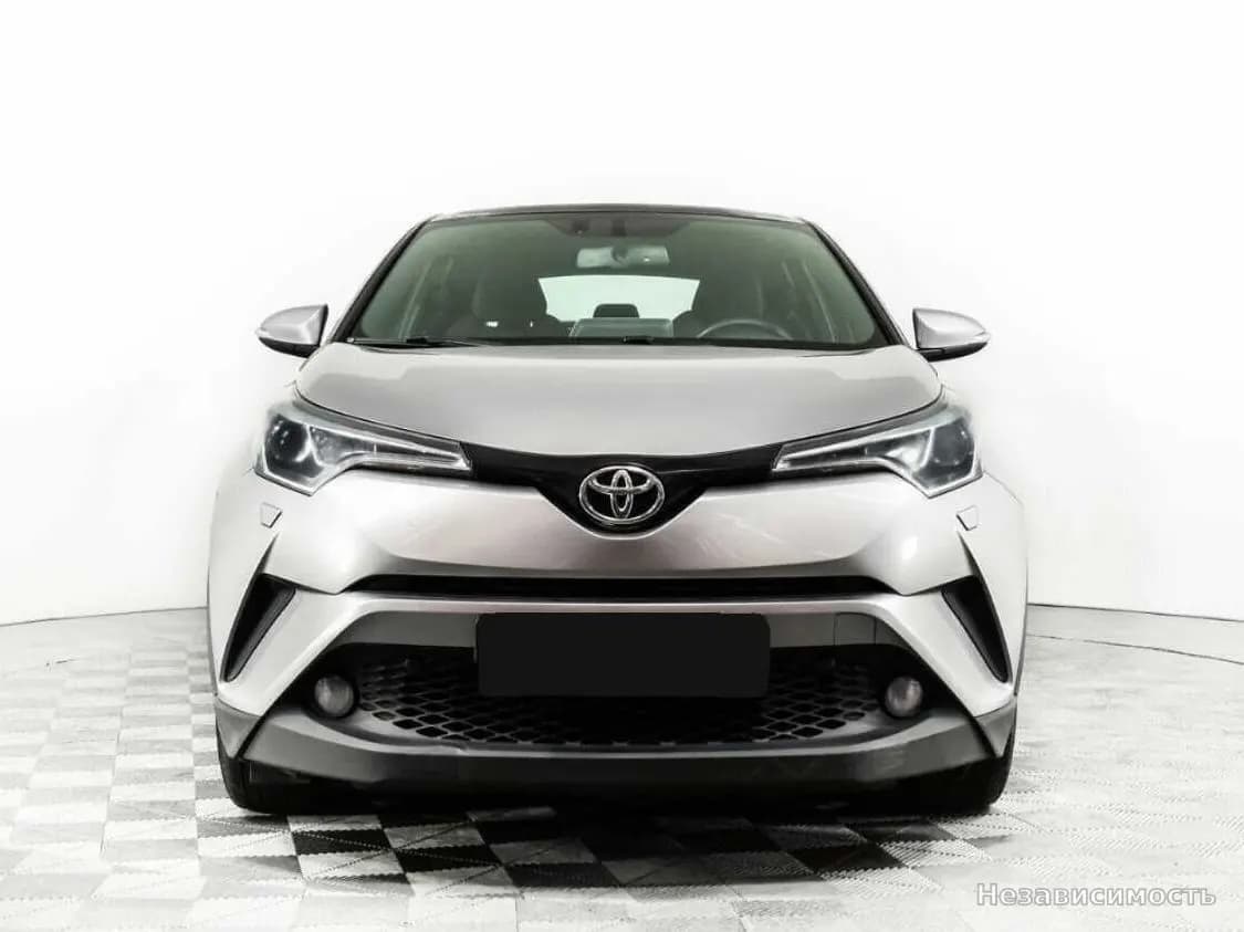 Toyota C-HR 2019 с пробегом — фото 2
