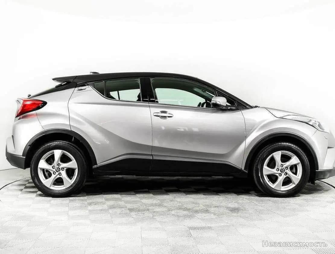Toyota C-HR 2019 с пробегом — фото 4