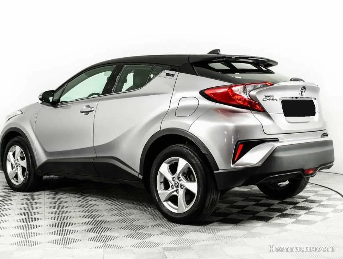 Toyota C-HR 2019 с пробегом — фото 7