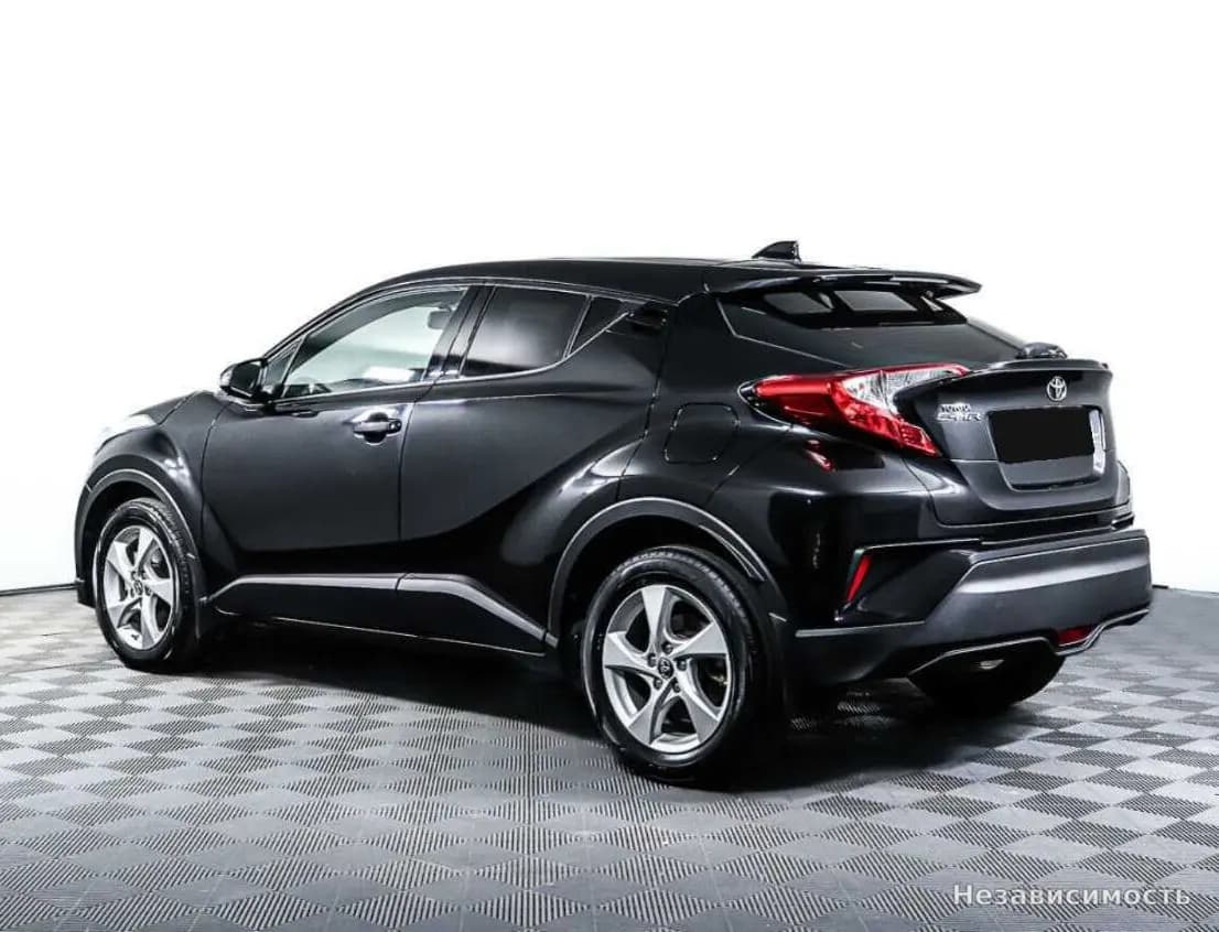 Toyota C-HR 2019 с пробегом — фото 7