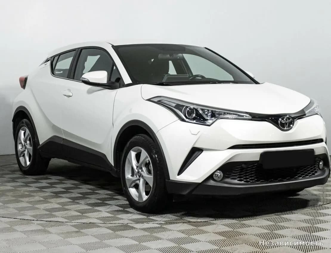Toyota C-HR 2018 с пробегом — фото 3