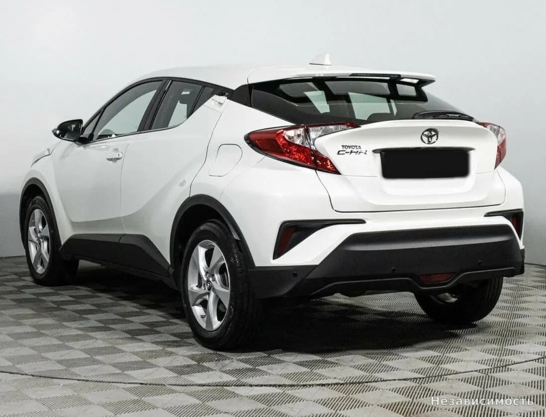 Toyota C-HR 2018 с пробегом — фото 7