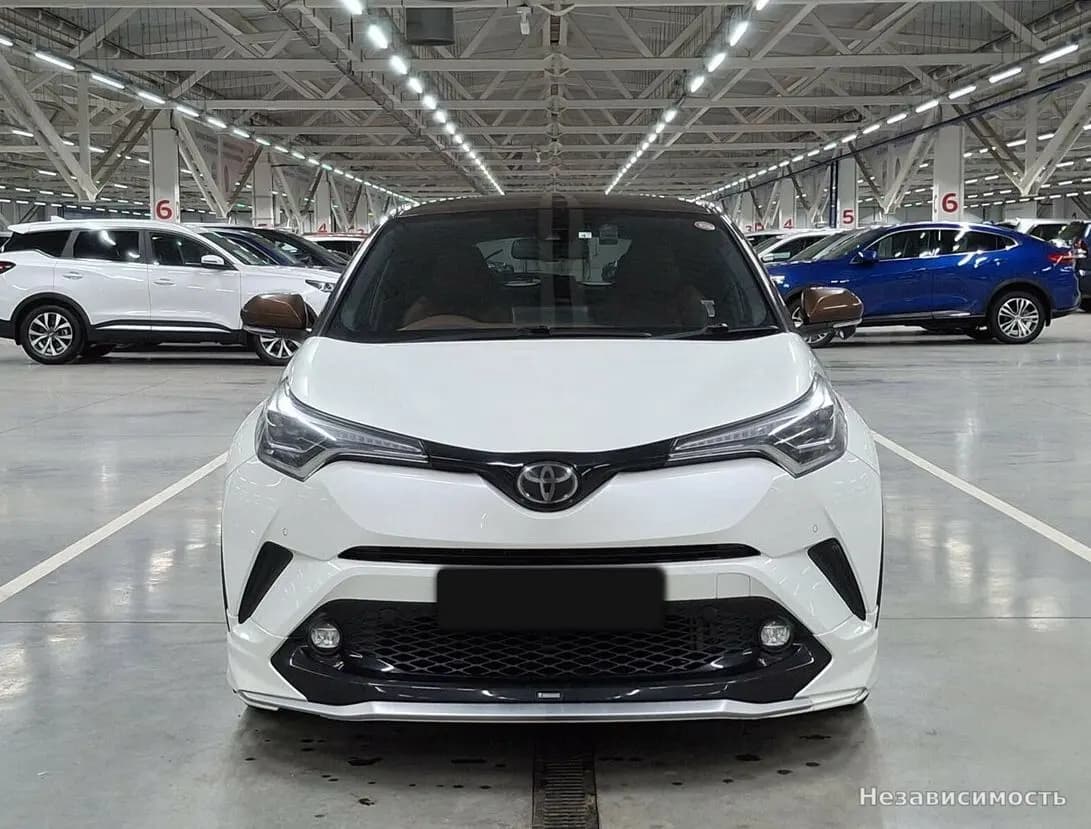 Toyota C-HR 2019 с пробегом — фото 2
