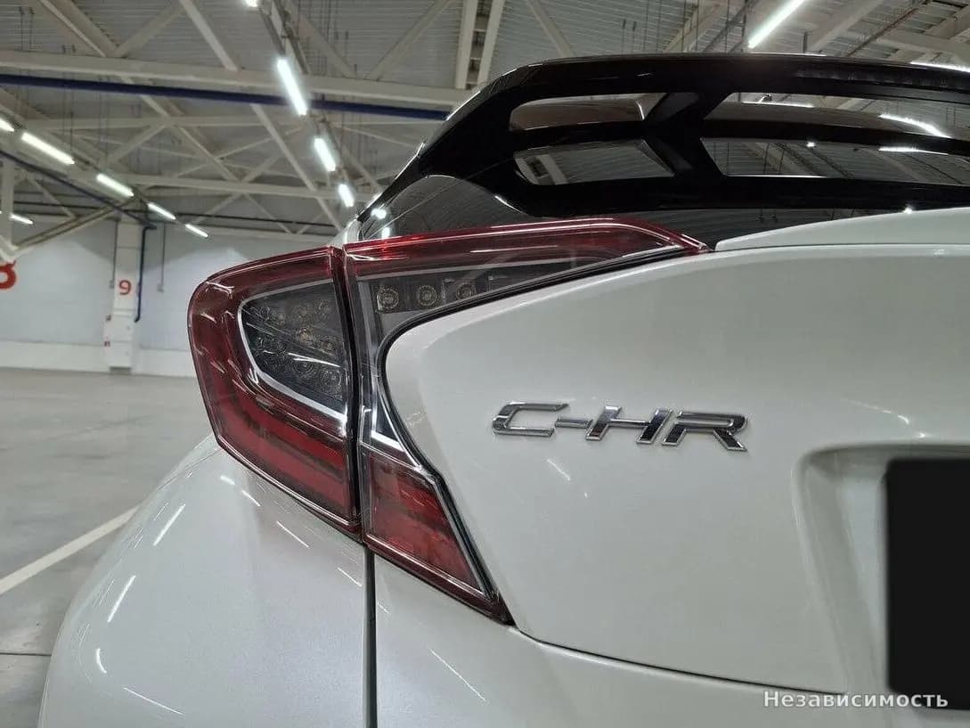 Toyota C-HR 2019 с пробегом — фото 9