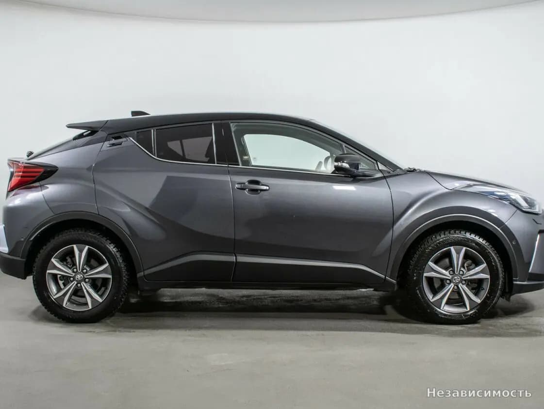 Toyota C-HR 2020 с пробегом — фото 4