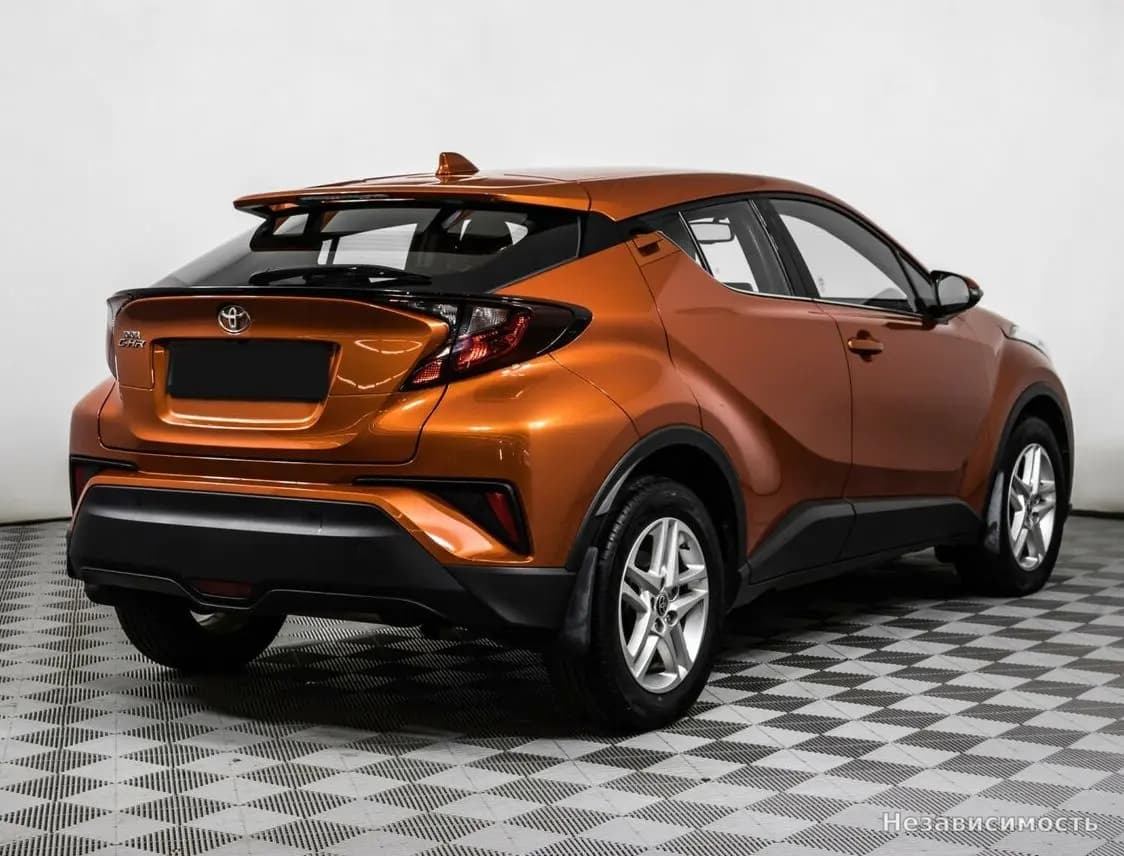 Toyota C-HR 2019 с пробегом — фото 5