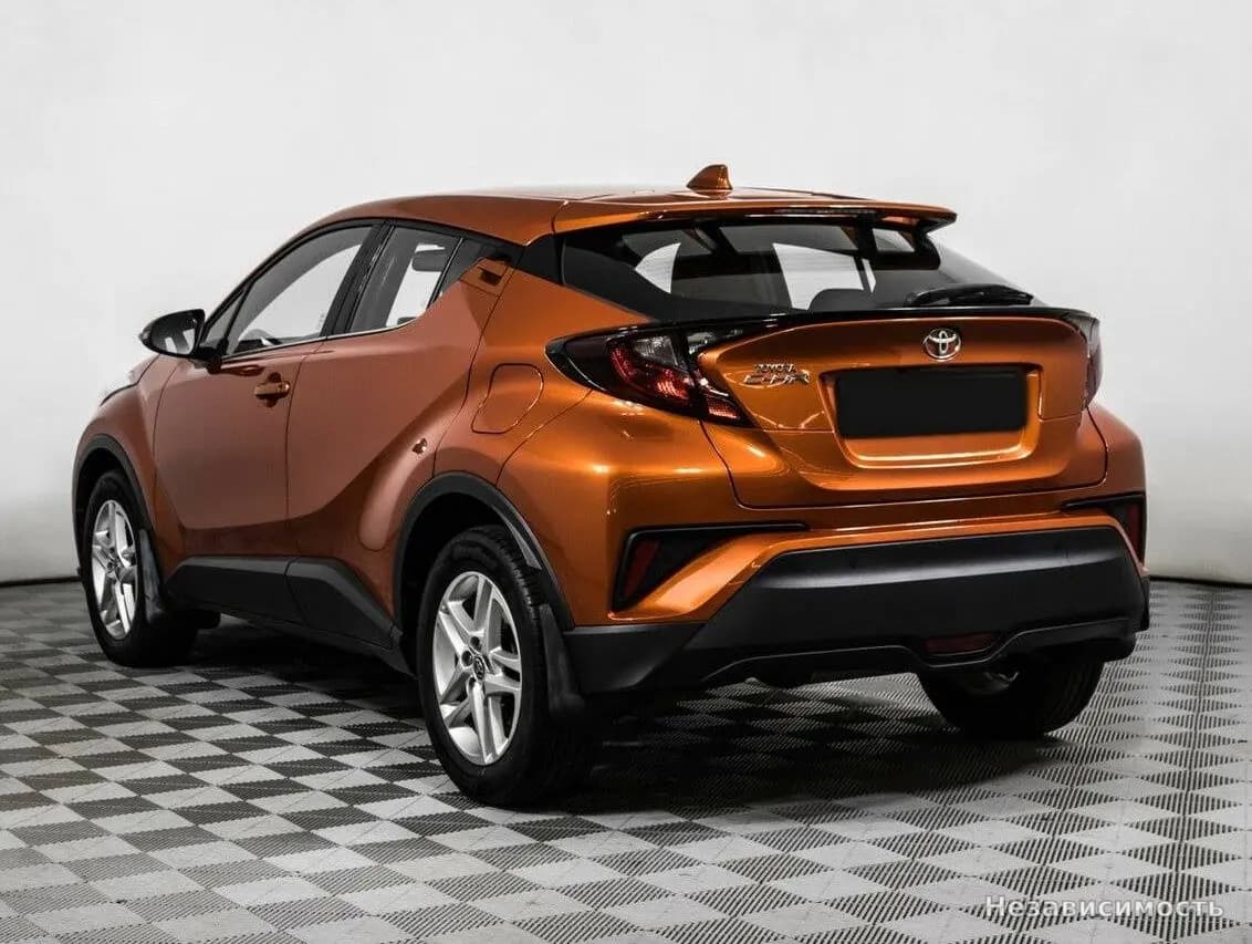 Toyota C-HR 2019 с пробегом — фото 7