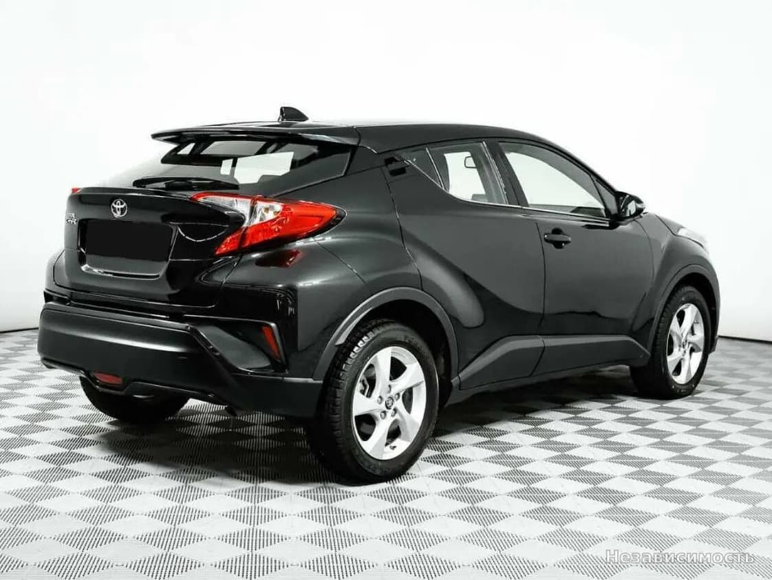 Toyota C-HR 2018 с пробегом — фото 5