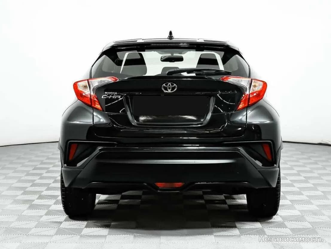 Toyota C-HR 2018 с пробегом — фото 6