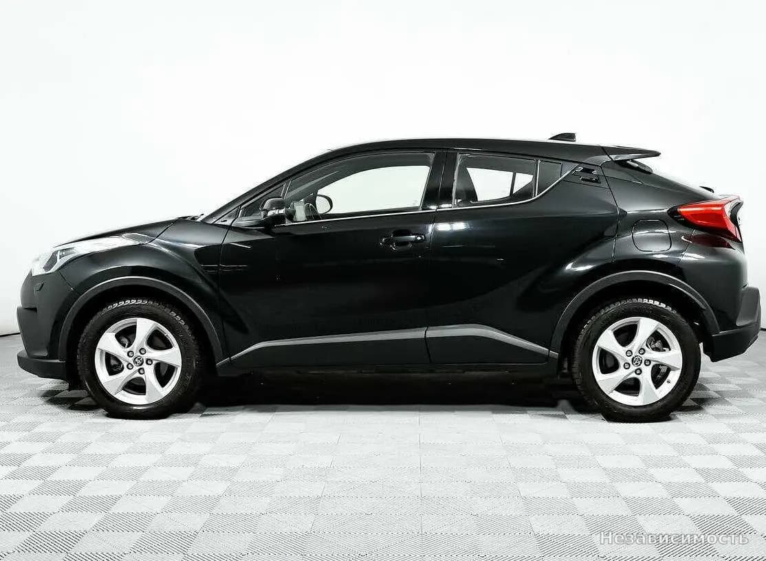 Toyota C-HR 2018 с пробегом — фото 8
