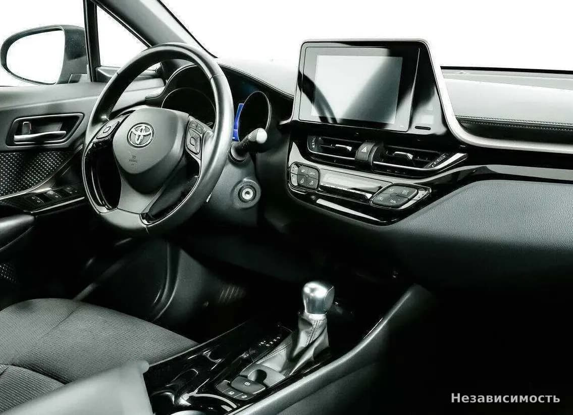 Toyota C-HR 2018 с пробегом — фото 9