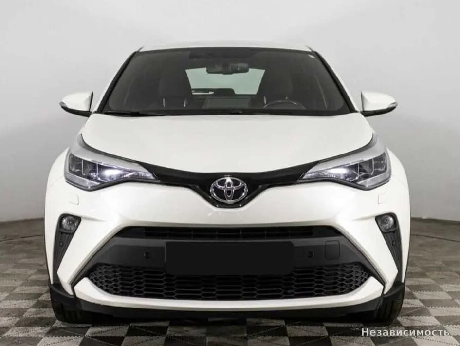 Toyota C-HR 2020 с пробегом — фото 2