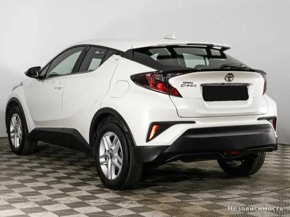 Toyota C-HR 2020 с пробегом — фото 7