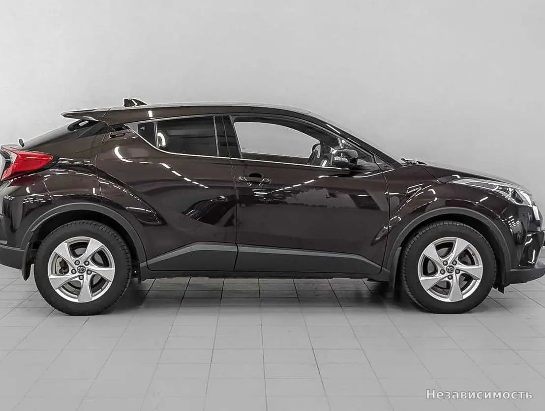 Toyota C-HR 2019 с пробегом — фото 4