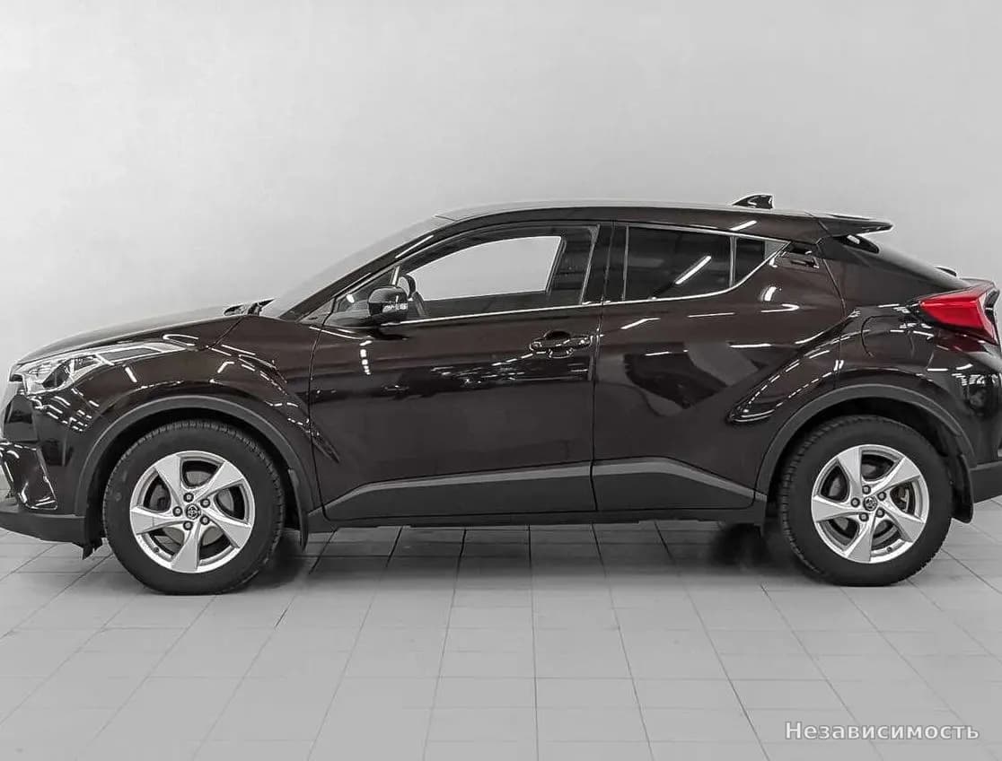 Toyota C-HR 2019 с пробегом — фото 8