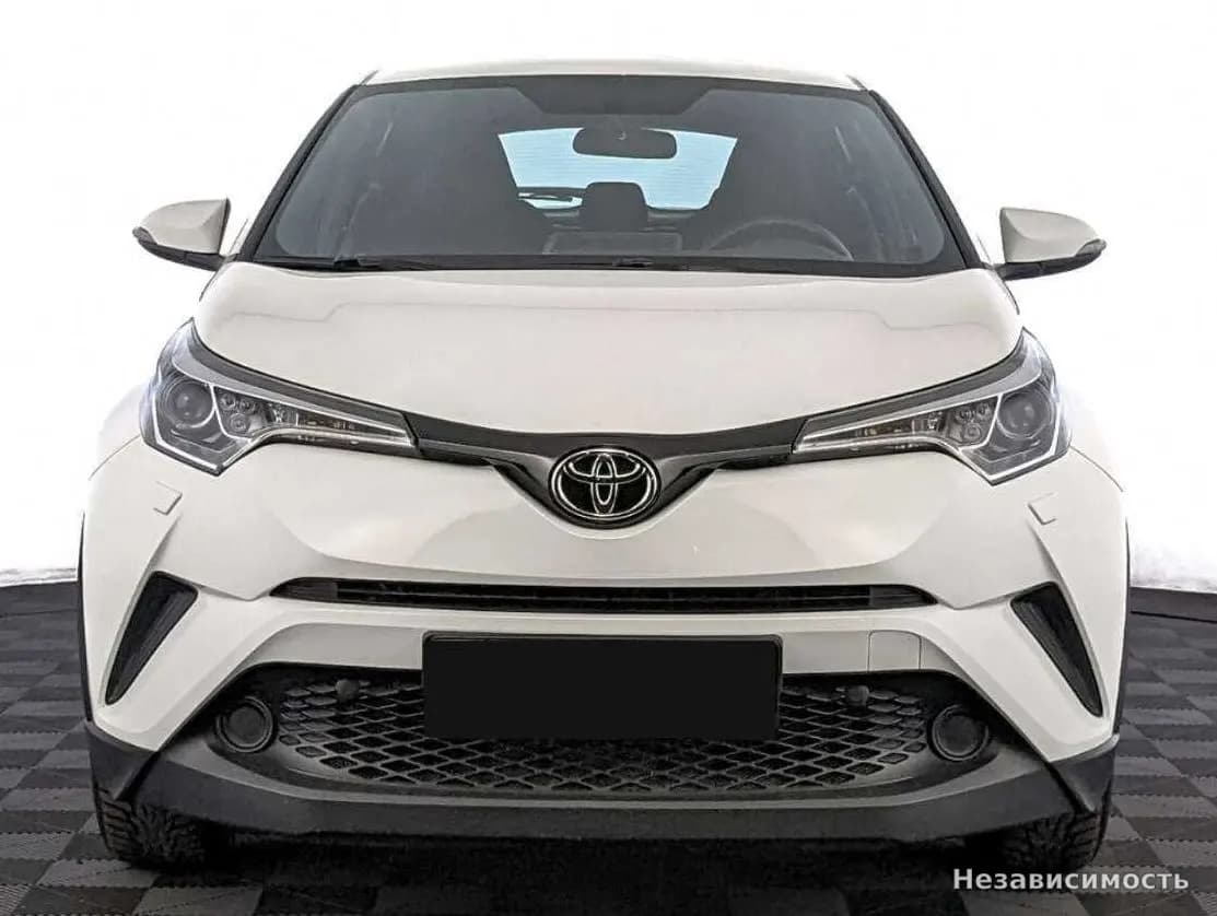 Toyota C-HR 2019 с пробегом — фото 2