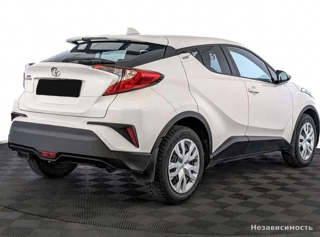 Toyota C-HR 2019 с пробегом — фото 5