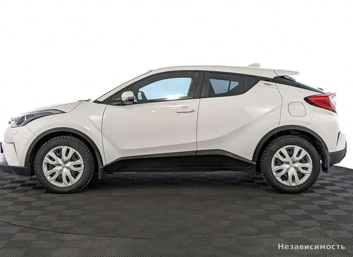 Toyota C-HR 2019 с пробегом — фото 7