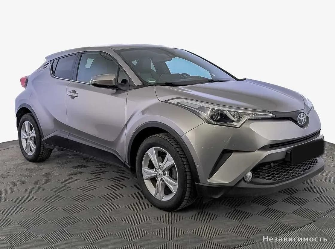 Toyota C-HR 2017 с пробегом — фото 3