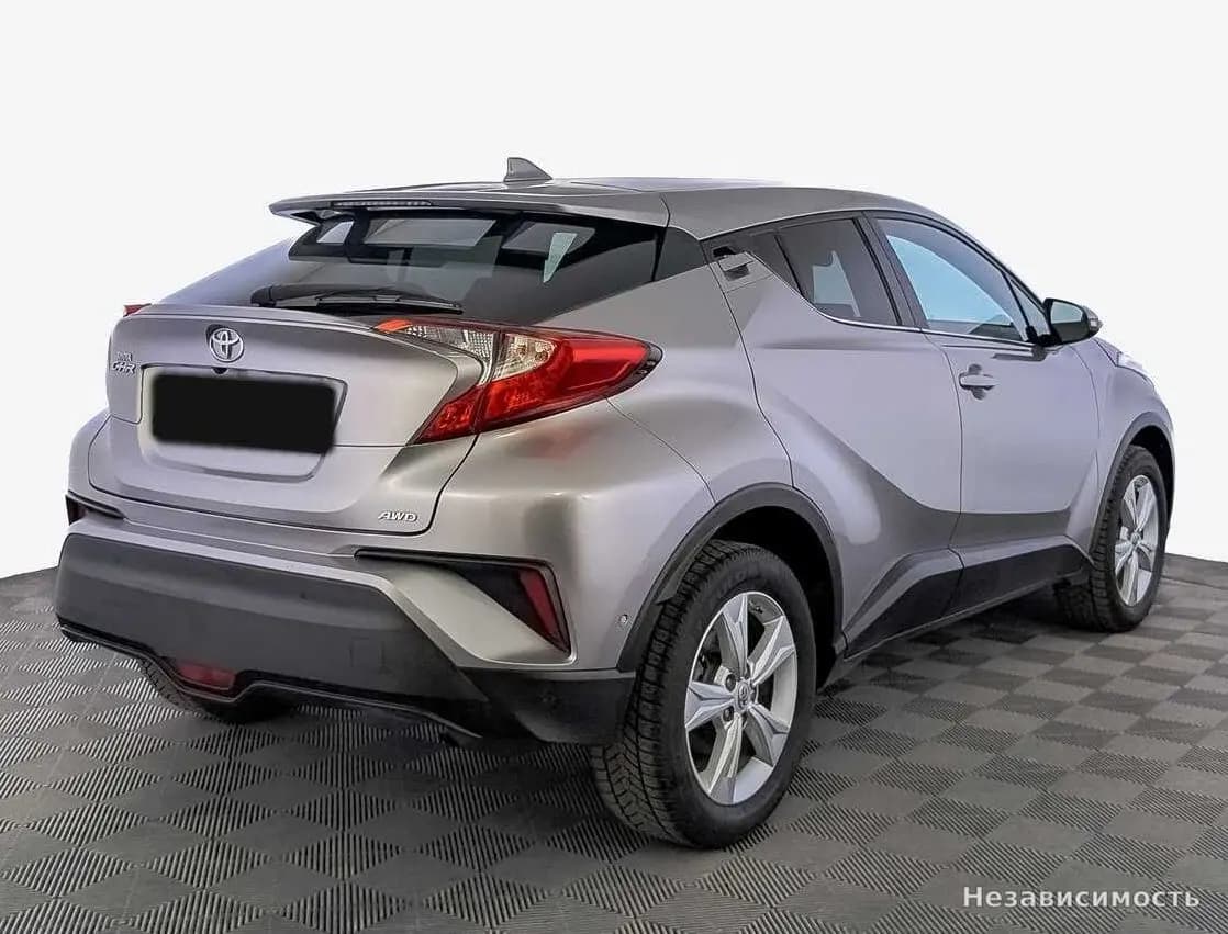 Toyota C-HR 2017 с пробегом — фото 5