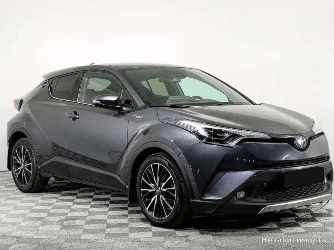 Toyota C-HR 2018 с пробегом — фото 3