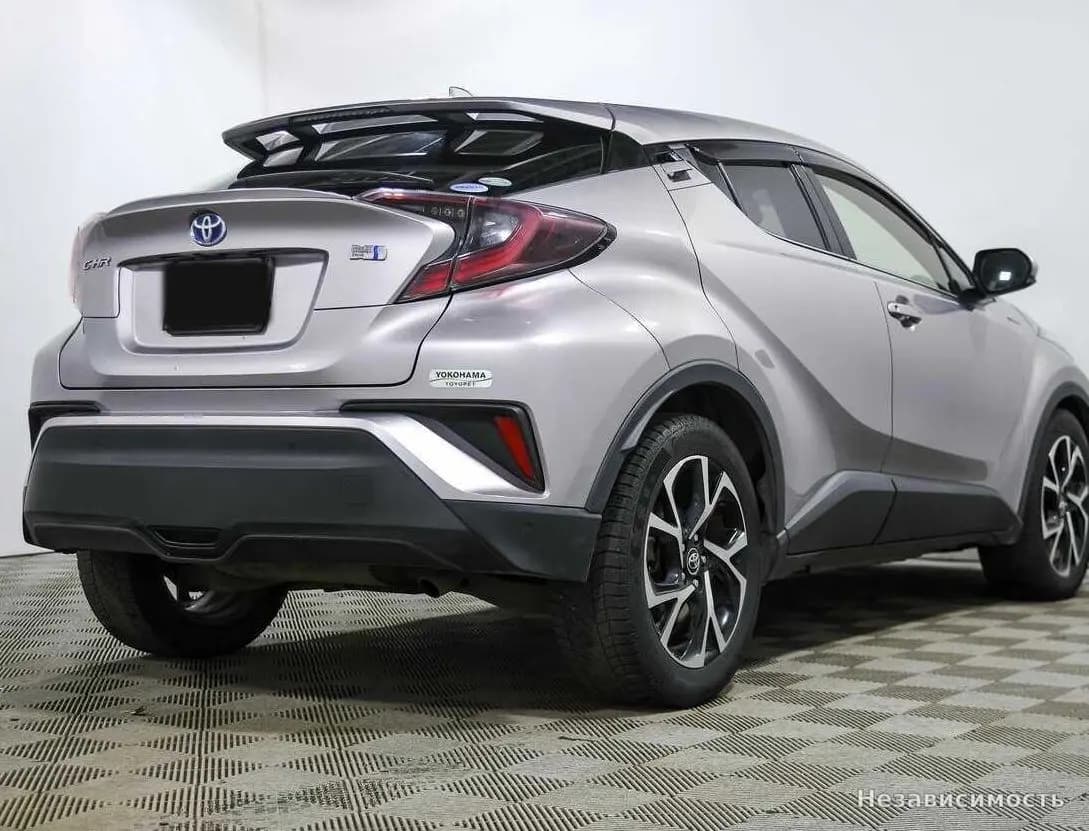 Toyota C-HR 2017 с пробегом — фото 3