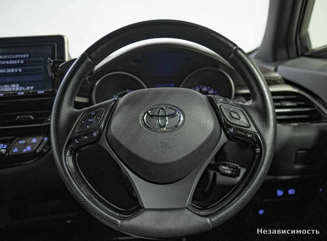 Toyota C-HR 2017 с пробегом — фото 7