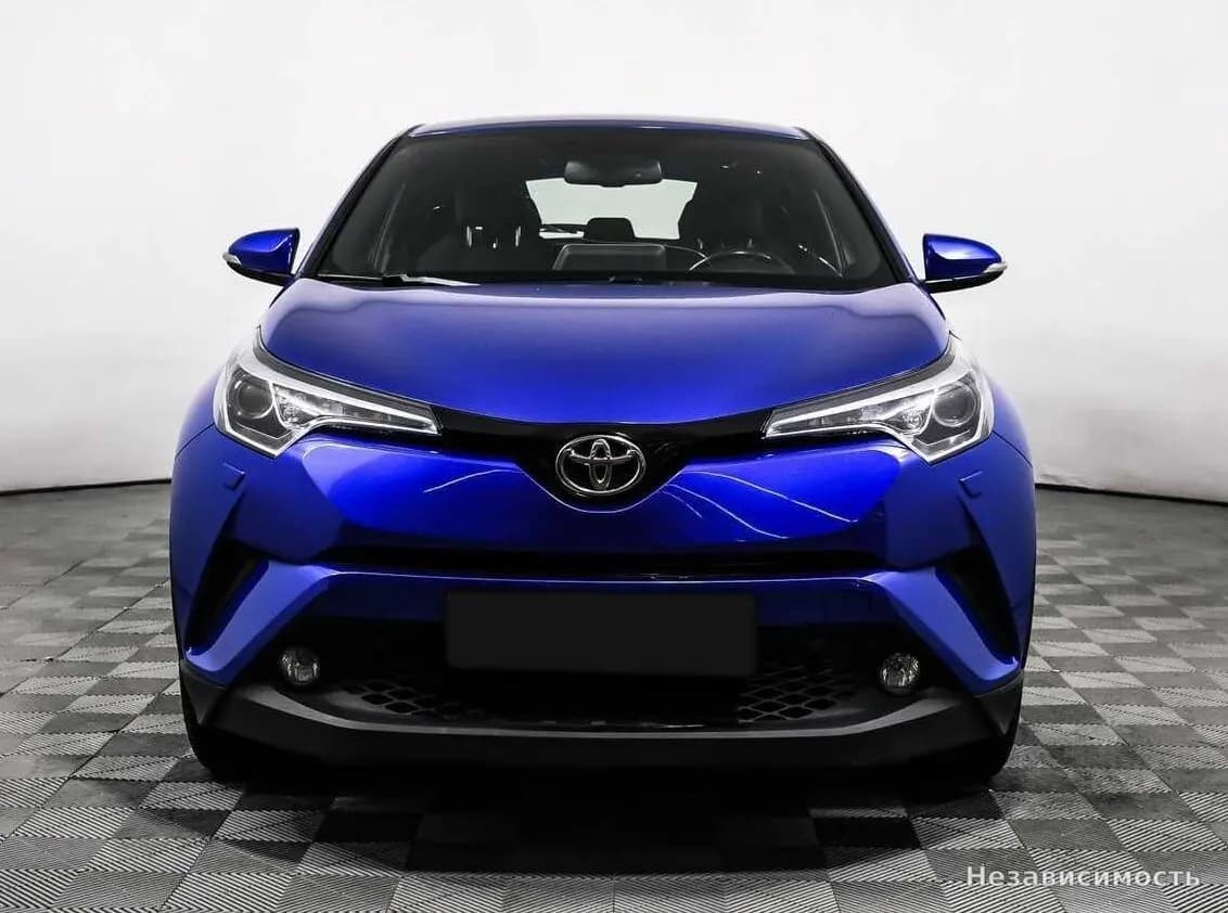 Toyota C-HR 2018 с пробегом — фото 2