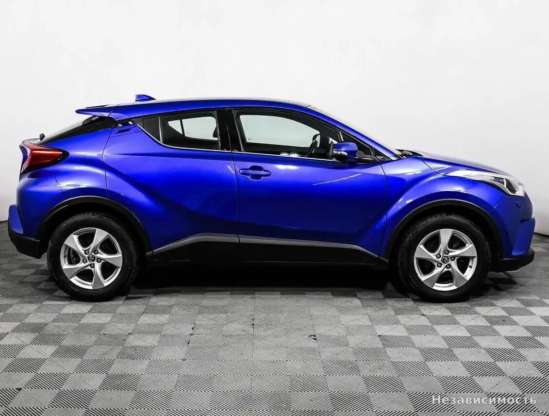 Toyota C-HR 2018 с пробегом — фото 4