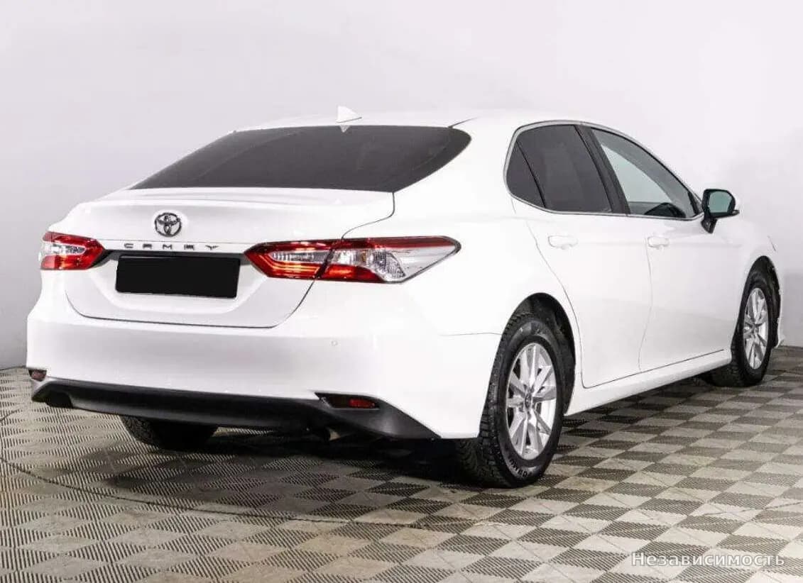 Toyota Camry 2019 с пробегом — фото 5