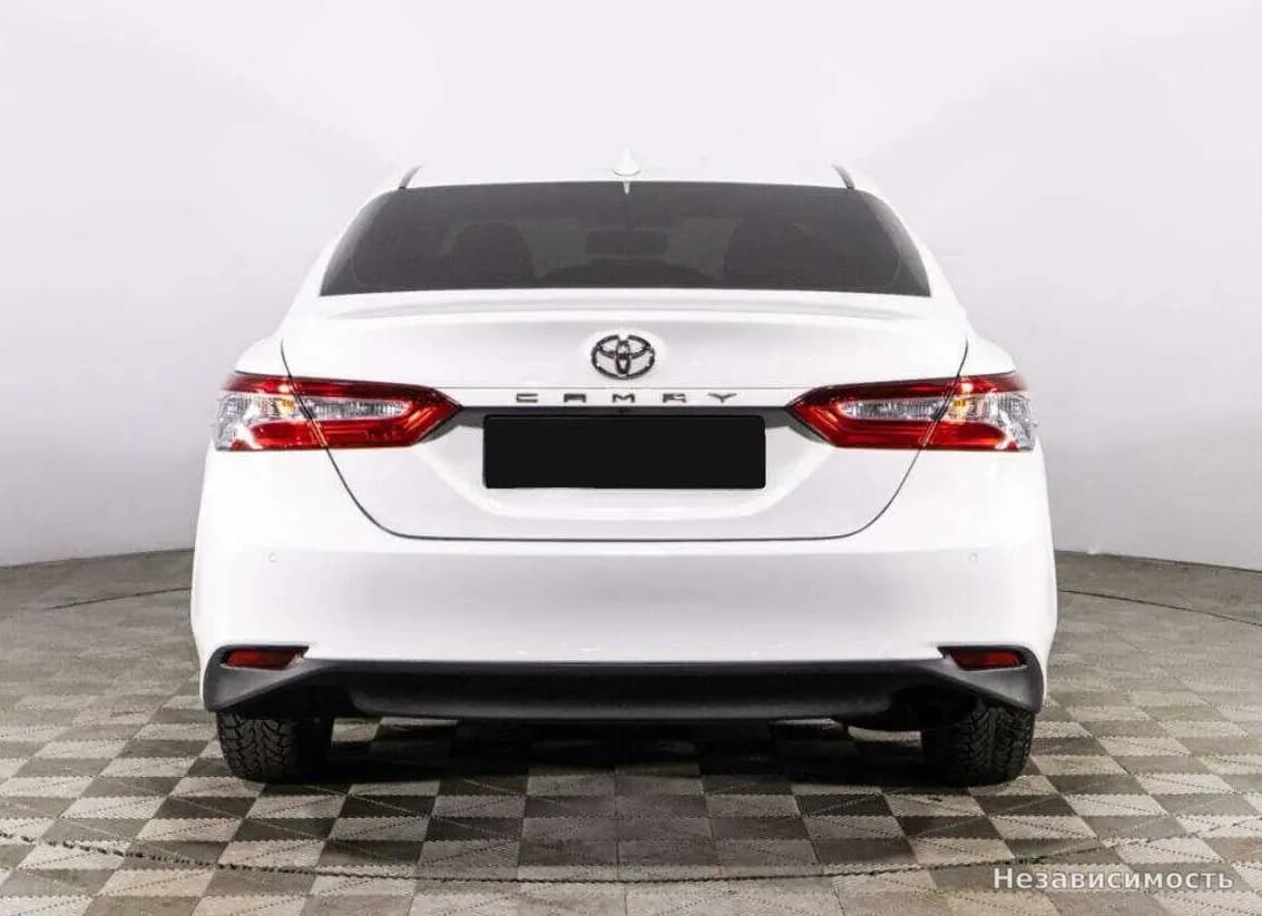 Toyota Camry 2019 с пробегом — фото 6