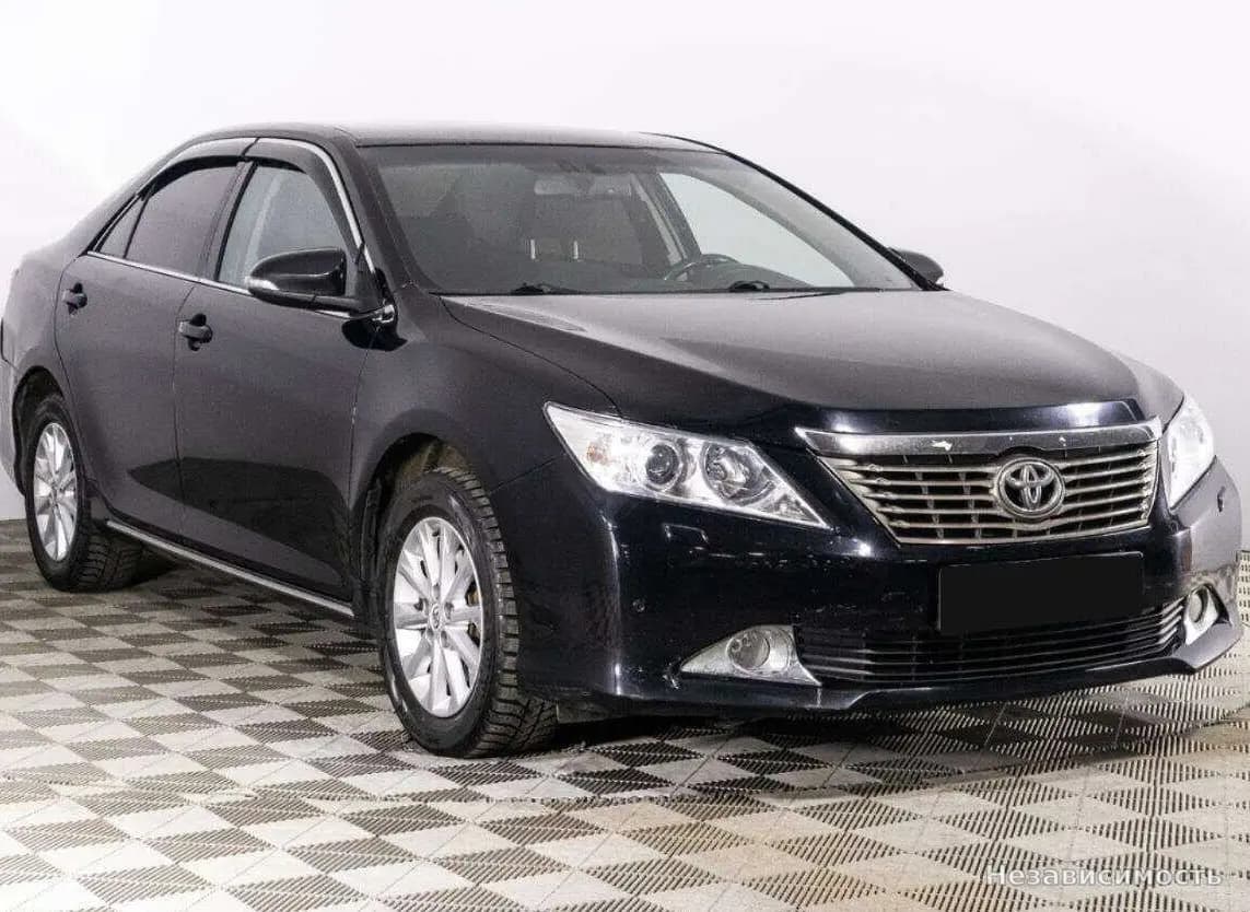 Toyota Camry 2012 с пробегом — фото 3