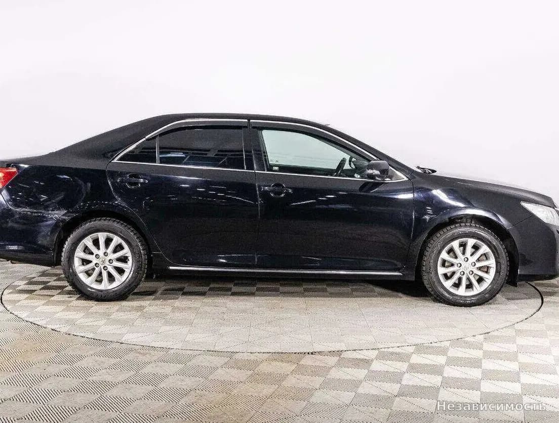 Toyota Camry 2012 с пробегом — фото 4