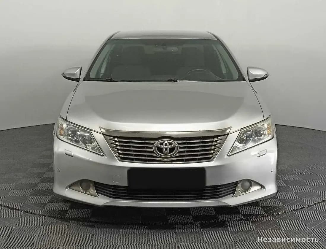 Toyota Camry 2013 с пробегом — фото 2