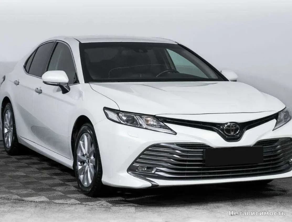 Toyota Camry 2019 с пробегом — фото 3