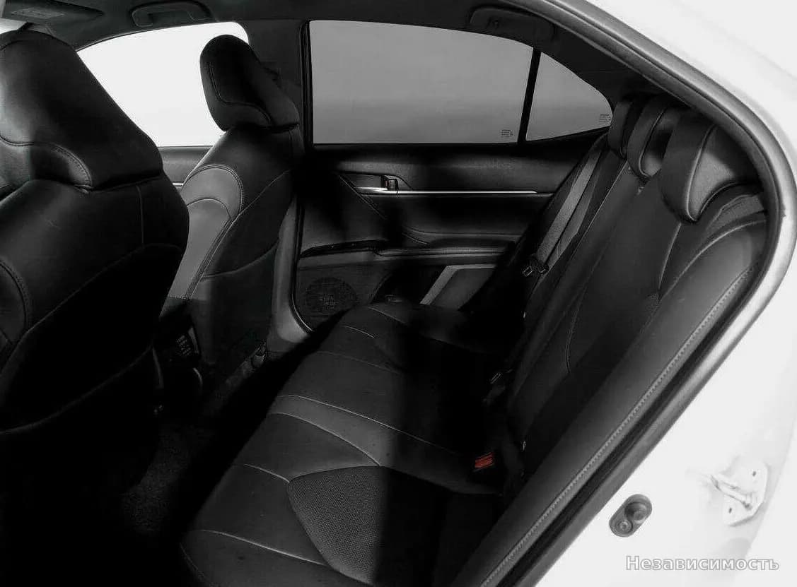 Toyota Camry 2019 с пробегом — фото 10